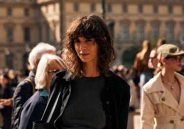 ¿Está mal lavarse el pelo con agua caliente en invierno? Un experto responde